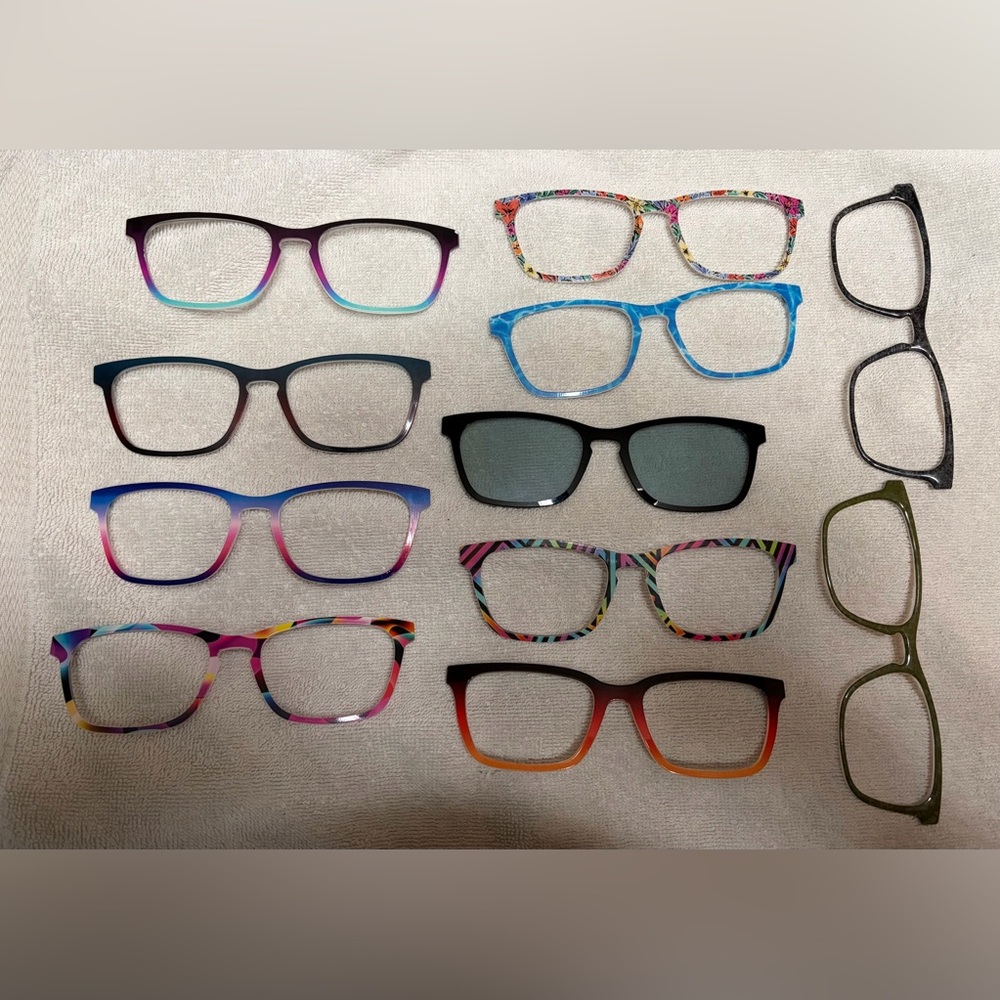 Pair Eyewear Casper Bundle - 2 Glasses Frames & cases plus 35 Toppers - Picture 5 of 5